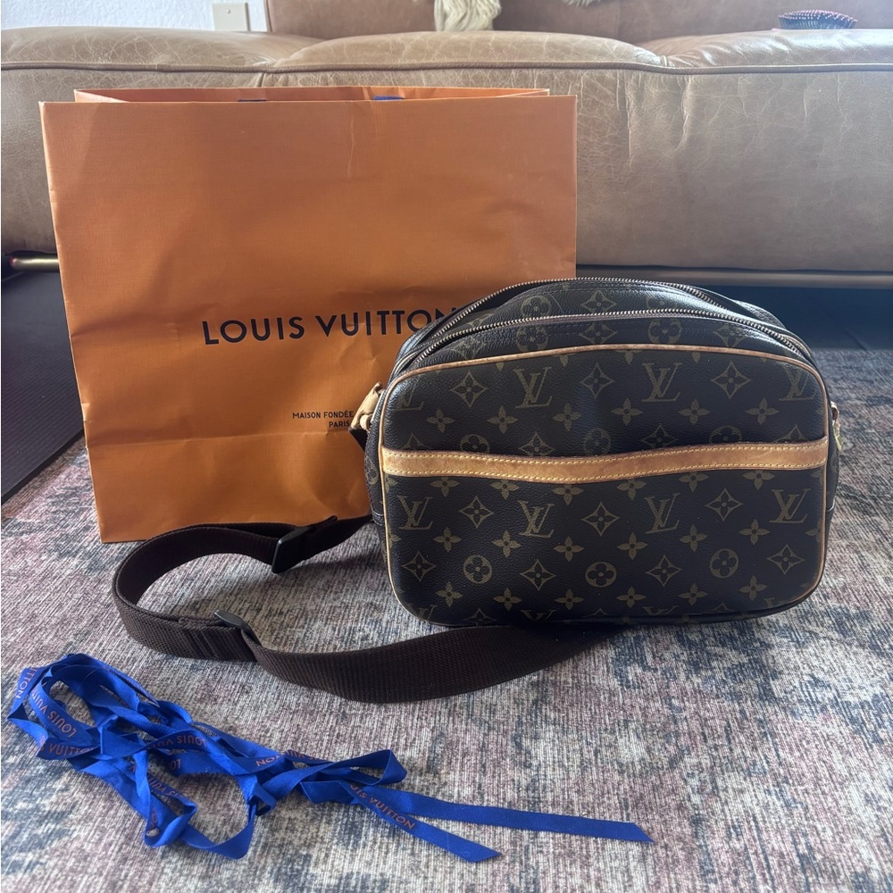 Louis Vuitton Reporter